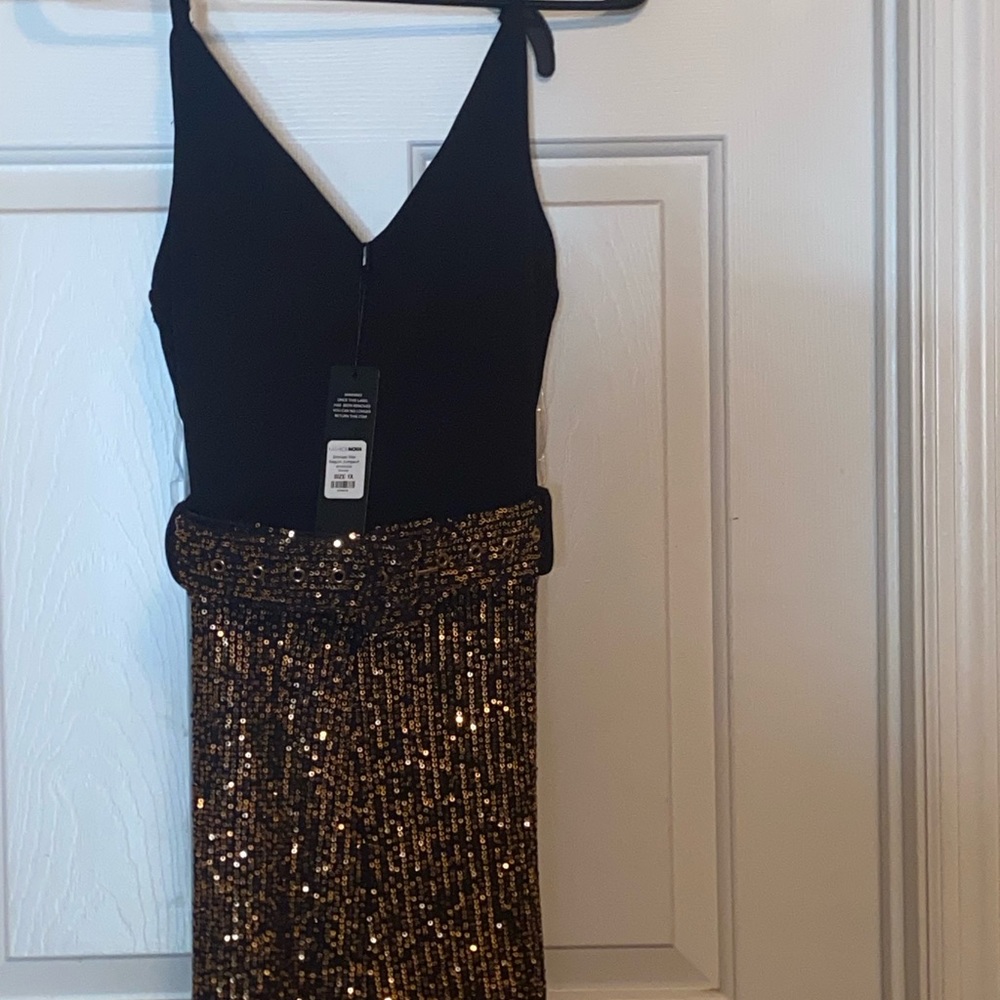 Jumpsuit - Picture 3 of 10